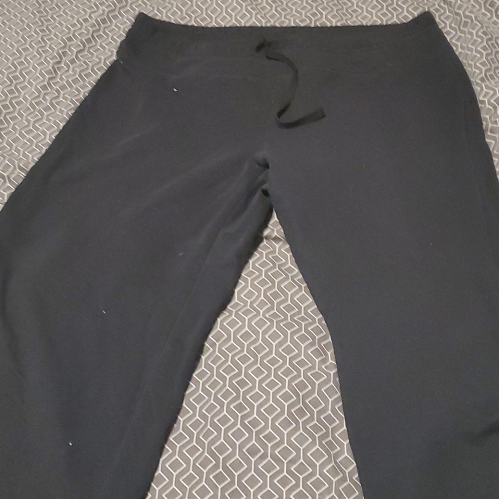 Medium joggers by Body Bleu black
